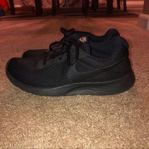 Nike Tanjun